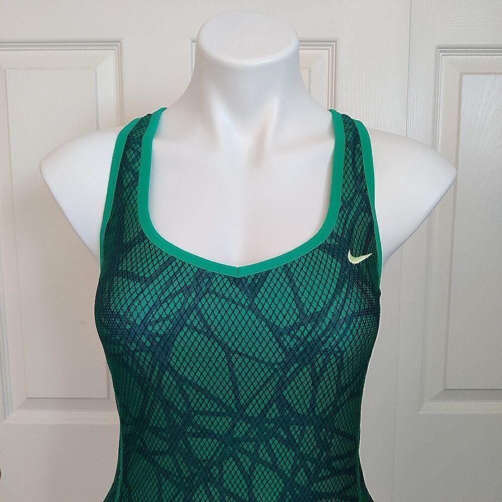 Nike Green Patterned Racerback Tank Top - Picture 2 of 10